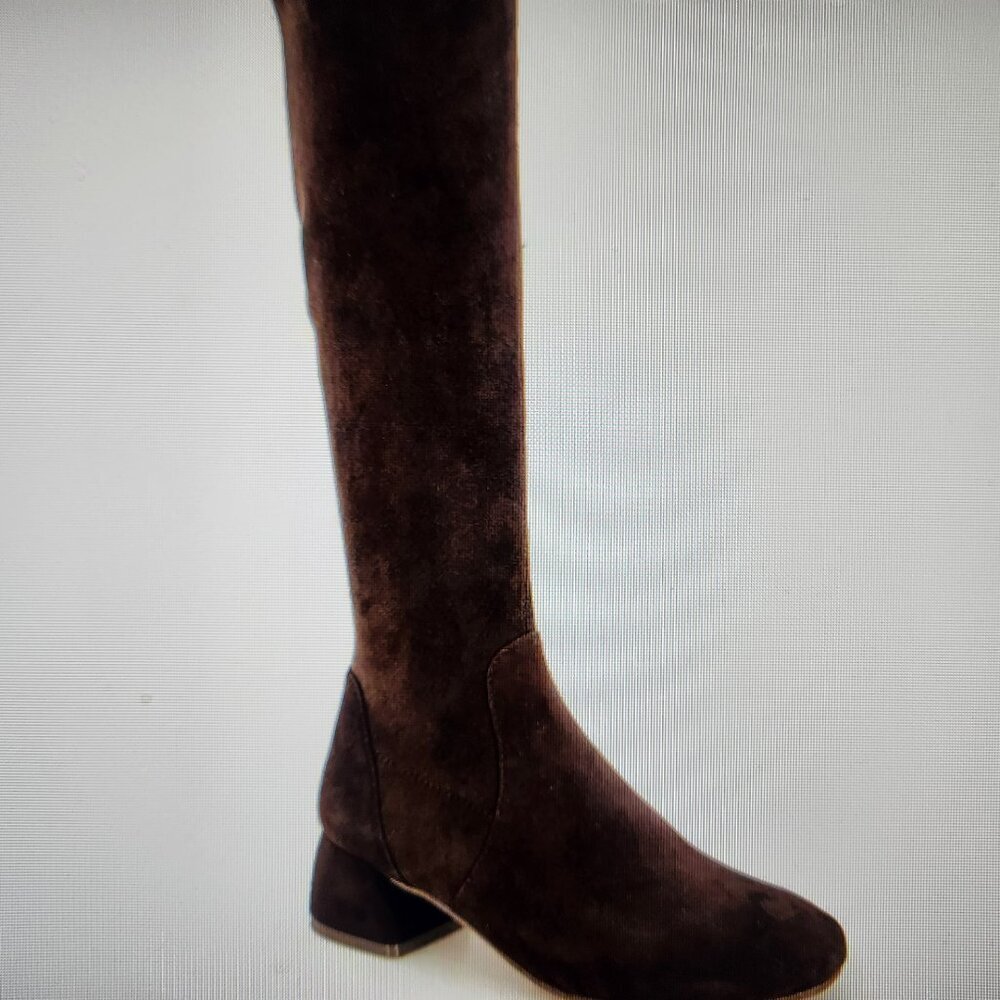 Gentle Souls Leather " Emily" Strech Boots. Chocolate Suede. Nib. Size 7.5